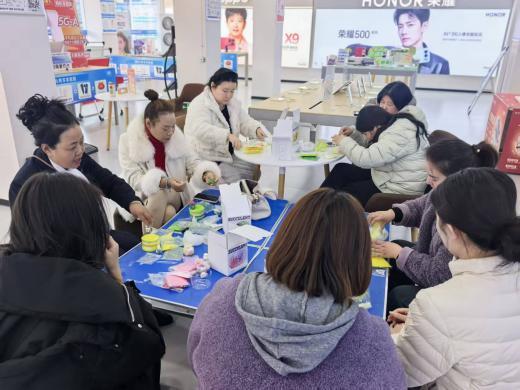 开展“香薰蜡烛DIY”星级服务活动CQ9电子版入口漯河电信爱心翼站(图5)